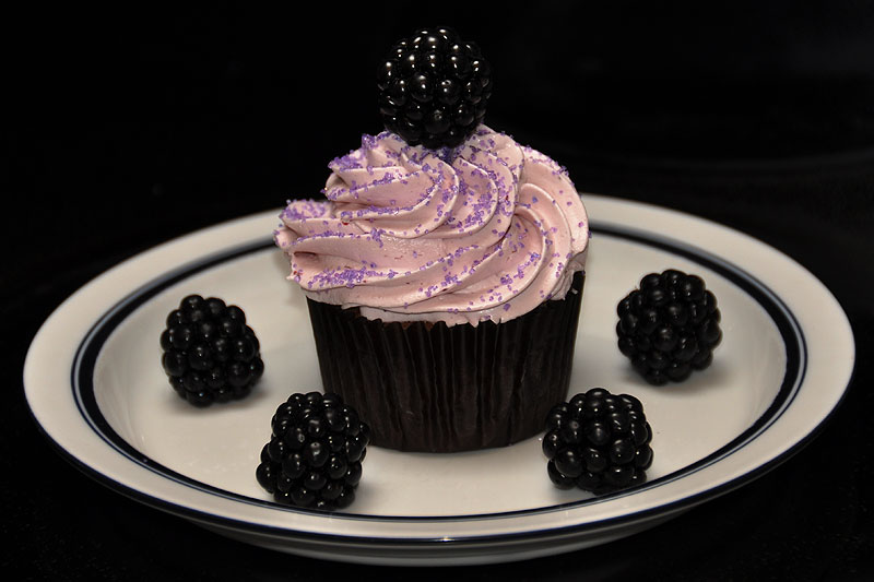 Blackberry with Italian meringue buttercream<br>July 31