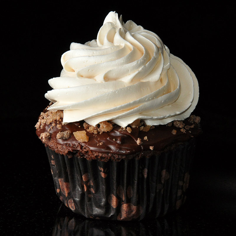 Toffee crunch cupcakes with caramel buttercream<br>November 16