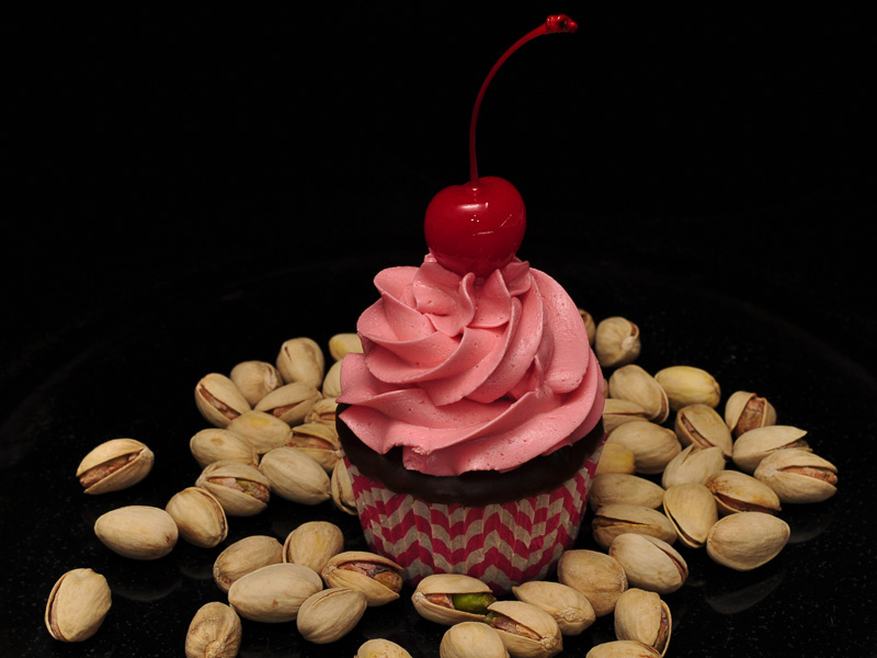 Spumoni (pistachio cake with chocolate chips, cherry filling, ganache, and cherry buttercream)<br>March 29